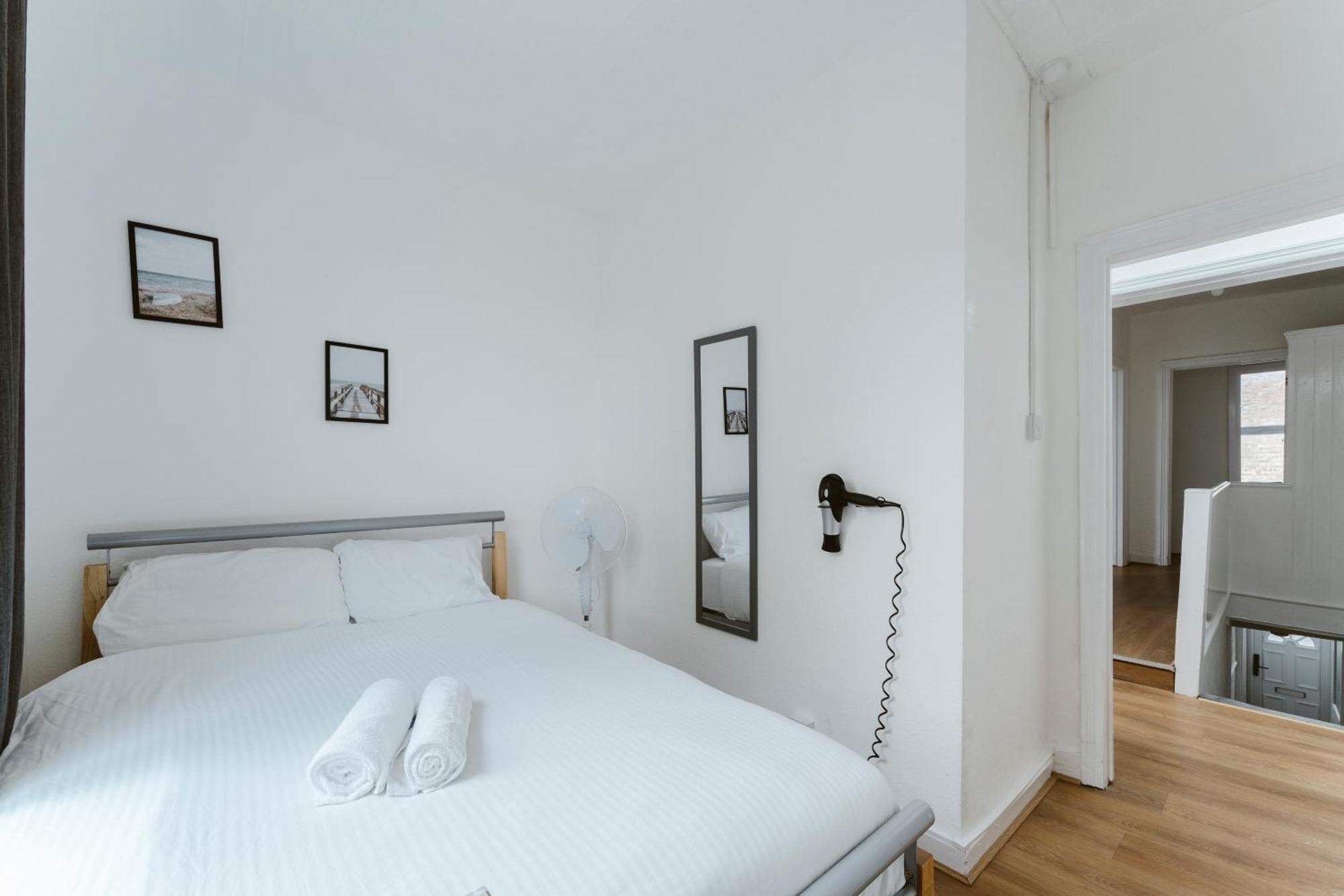 Manor House Great Rooms To Stay Londen Buitenkant foto